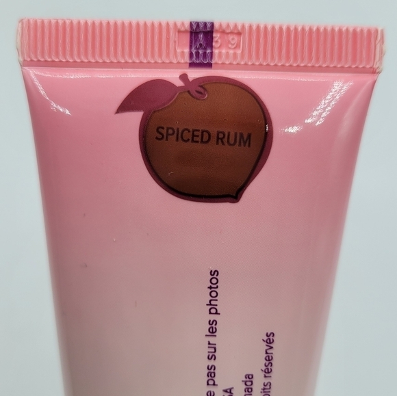 Too Faced Spiced Rum Peach Perfect Matte Foundation - Picture 10 of 12